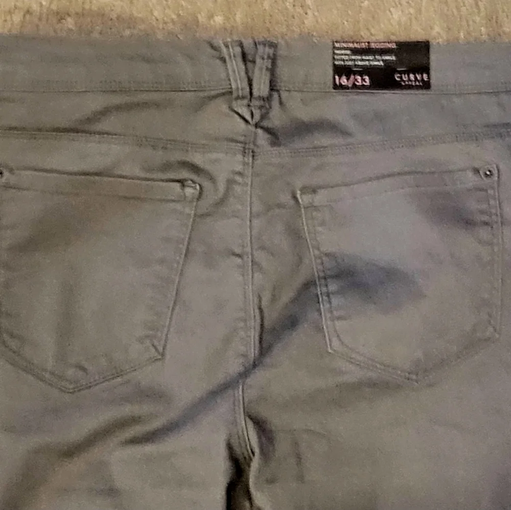 Chic Gray Pants/Jeggings - Picture 9 of 10